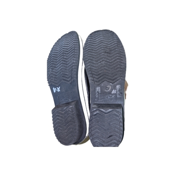 Universal Thread Black Ellysia Microsuede Snow boots Size 8 EUC - Picture 3 of 3